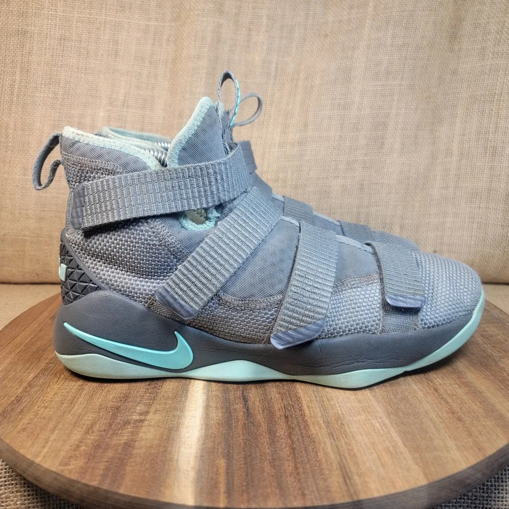Nike LeBron Soldier XI 11 Strap Basketball Shoes Cool Grey Igloo Youth Boys 7Y